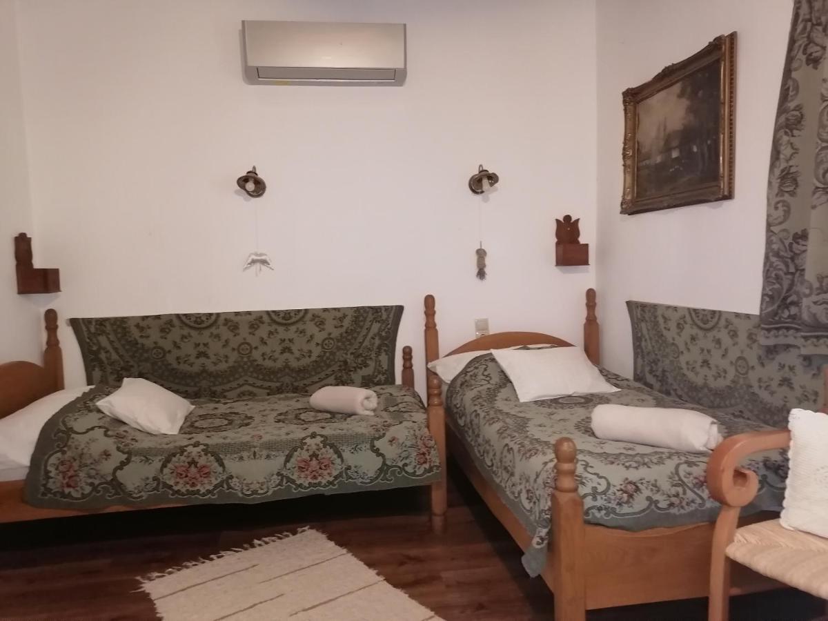 Mives Vendeghaz Hotel Pogany Exterior photo