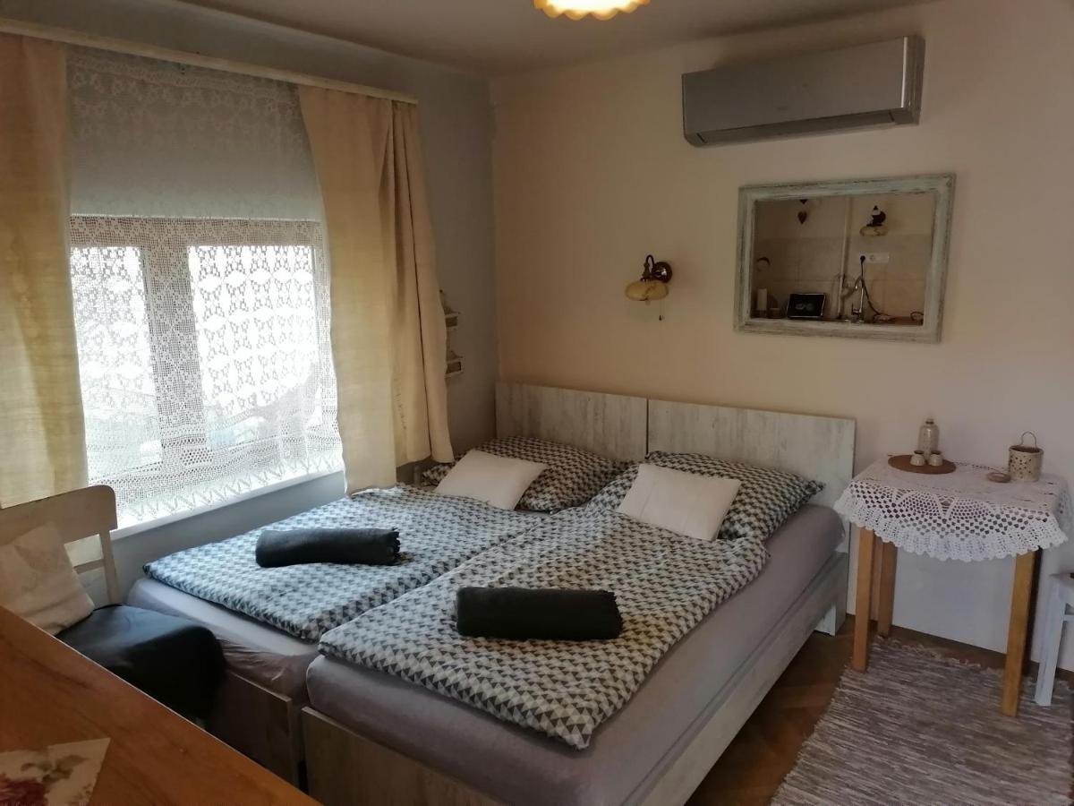 Mives Vendeghaz Hotel Pogany Exterior photo